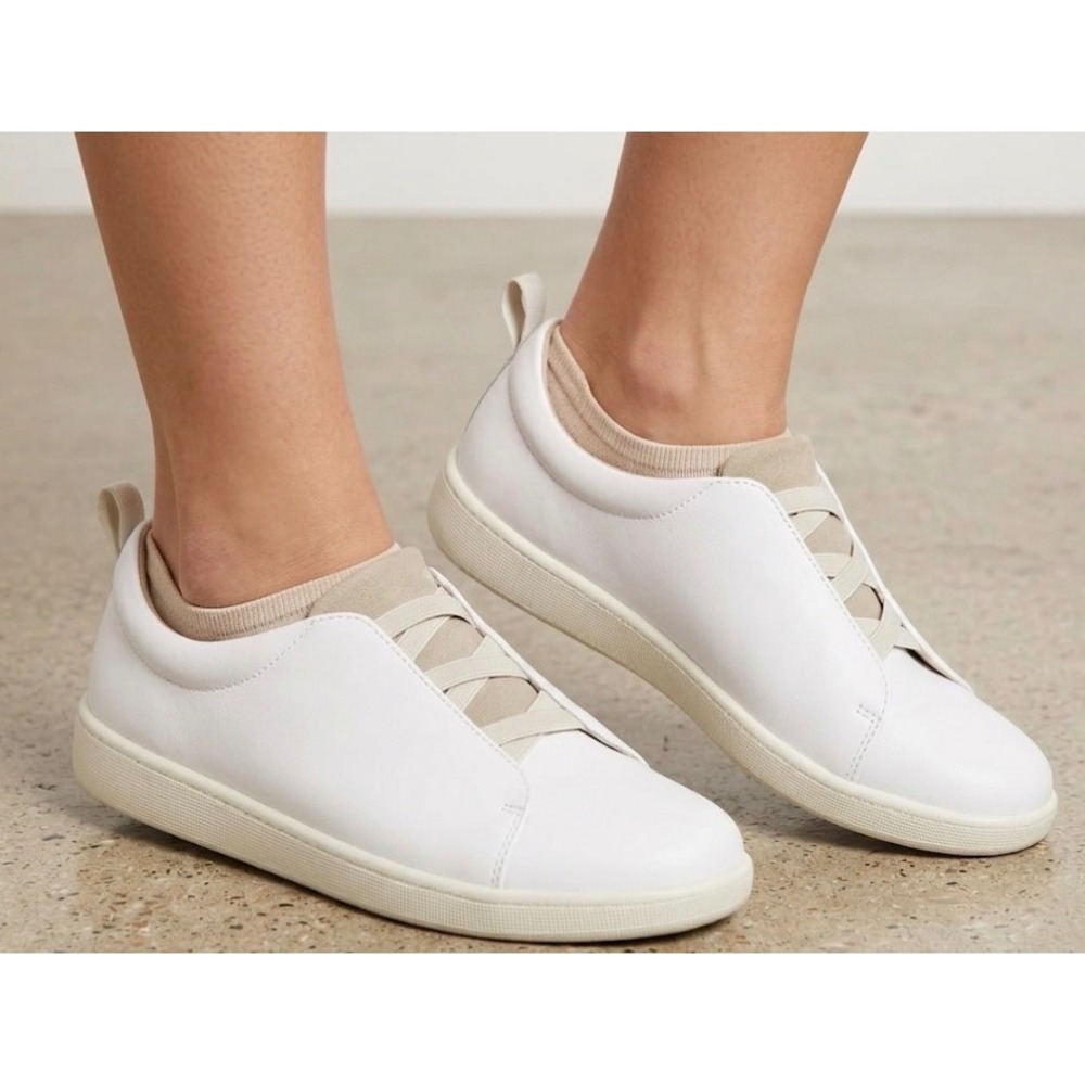 Trotters Avrille White Leather Slip‎ On Sneakers Womens Size 7 Wide Casual
